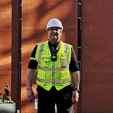 Kevin Bacon, Site Manager (Security)