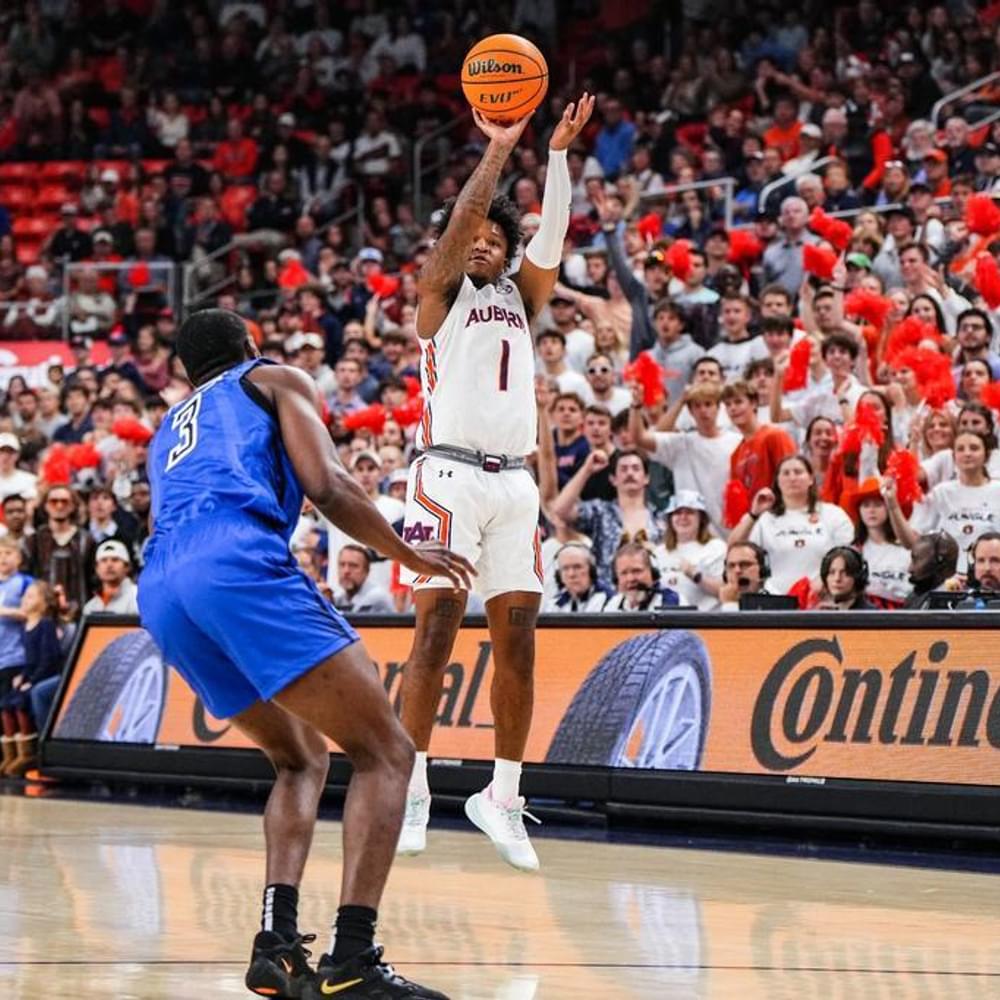 Wendell Green Jr. (1) during the game between Saint Louis University and the #13 Auburn Tigers at Neville Arena in Auburn, AL on Wednesday, Oct 26, 2022. Zach Bland/Auburn Tigers Alabama News