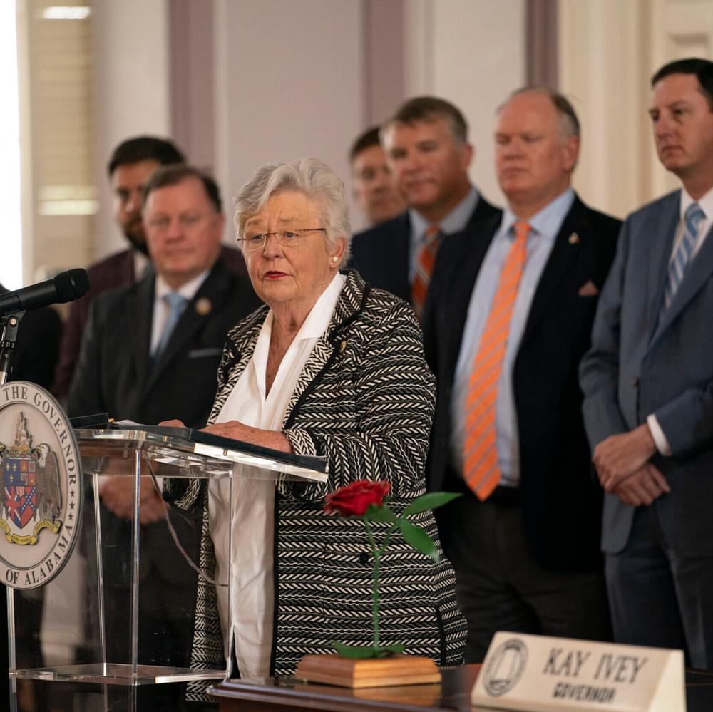 Lawmakers gather after 2021 prison special session for bill signing, Oct. 1, 2021 Alabama News