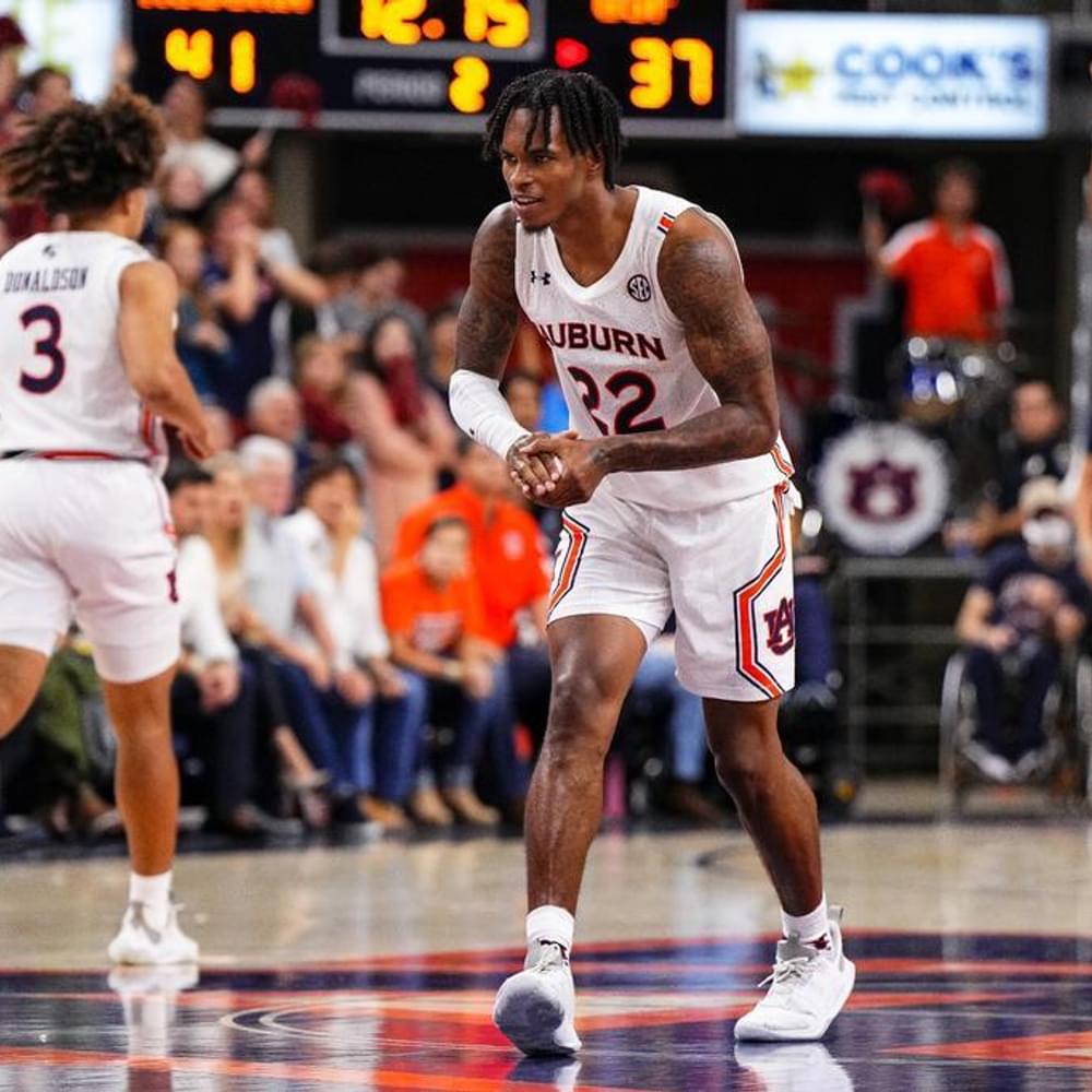 Allen Flanigan (22) during the game between the South Florida Bulls and the Auburn Tigers at Neville Arena in Auburn, AL on Friday, Nov 11, 2022. Zach Bland/Auburn Tigers Alabama News