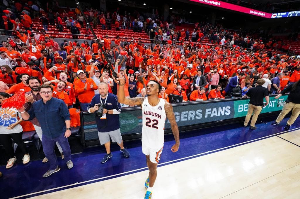 Allen Flanigan (22) during the Game between the #13 Arkansas Razorbacks and the #22 Auburn Tigers at Neville Arena in Auburn, AL on Saturday, Jan 7, 2023. Zach Bland/Auburn Tigers
