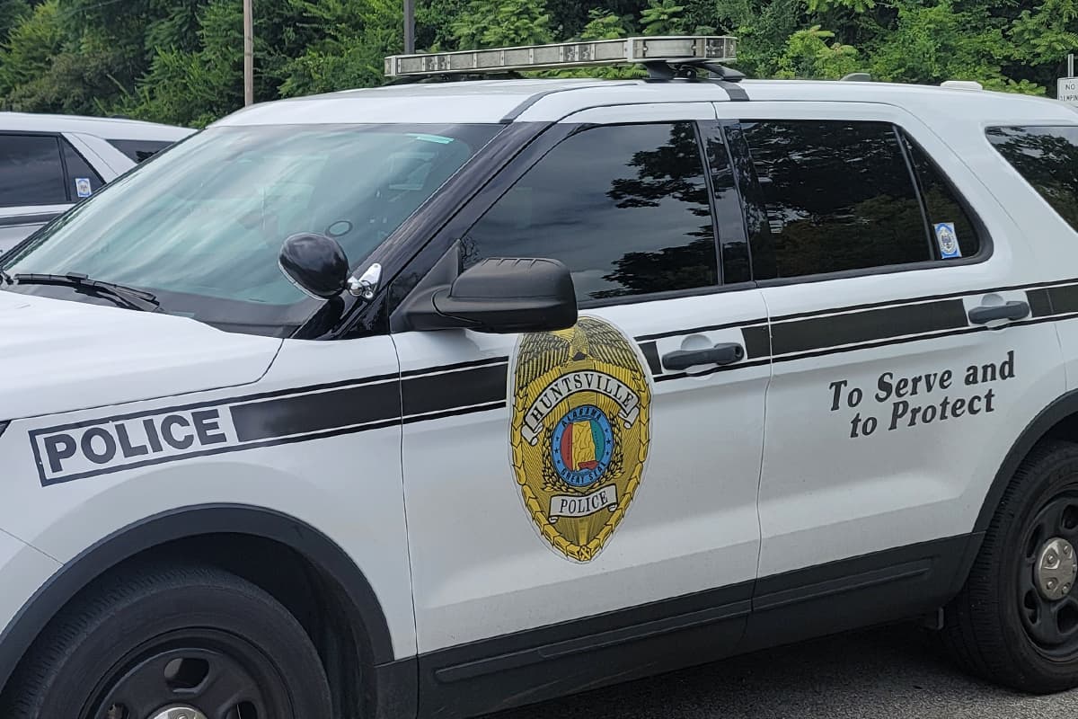 Two Officers One Civilian Shot In Huntsville Suspect Barricaded In two-officers-one-civilian-shot-in-huntsville-suspect-barricaded-in