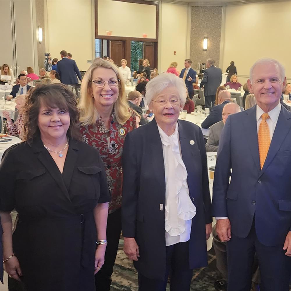Ivey in Mobile Alabama News