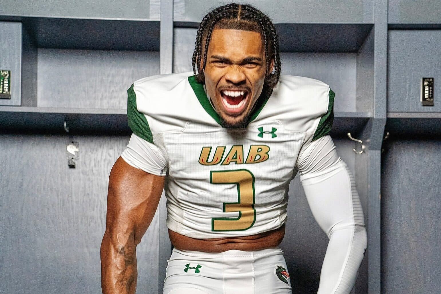 UAB adds offensive lineman Jordan Hall and running back Isaiah Jacobs