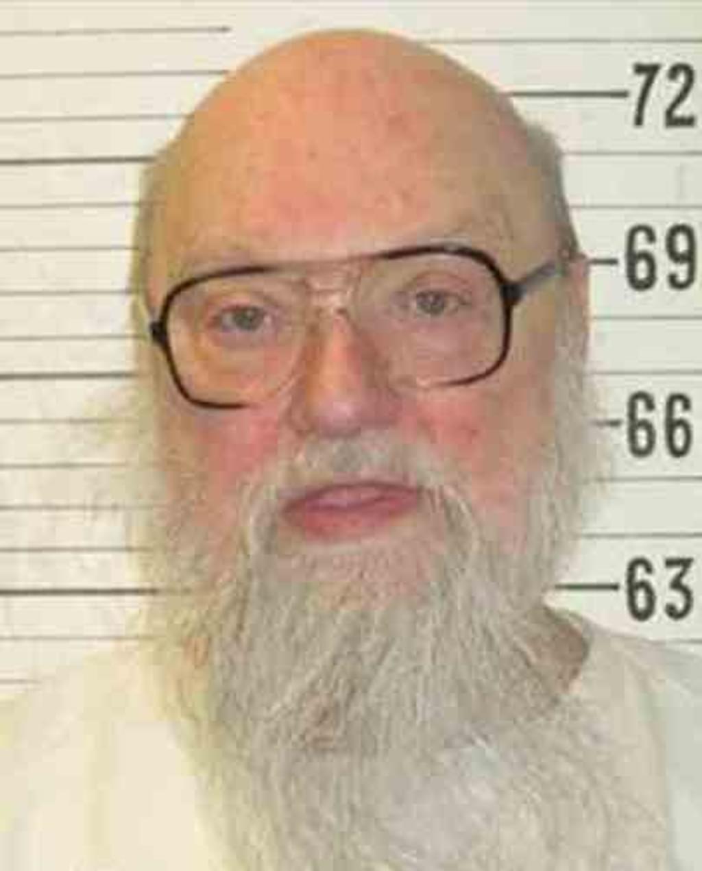 Tennessee Death Row Prisoner Seeks to Halt Upcoming Execution Citing New DNA Evidence from Murder Weapon Tennessee Death Row Prisoner Seeks to Halt Upcoming Execution Citing New DNA Evidence from Murder Weapon