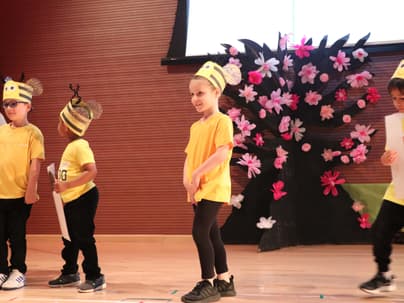 EYFS March into spring production16