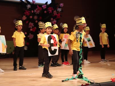 EYFS March into spring production25