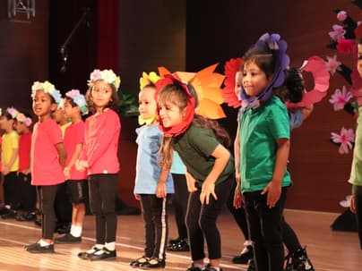 EYFS March into spring production43