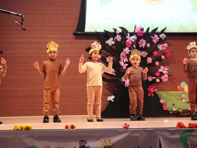 EYFS March into spring production59