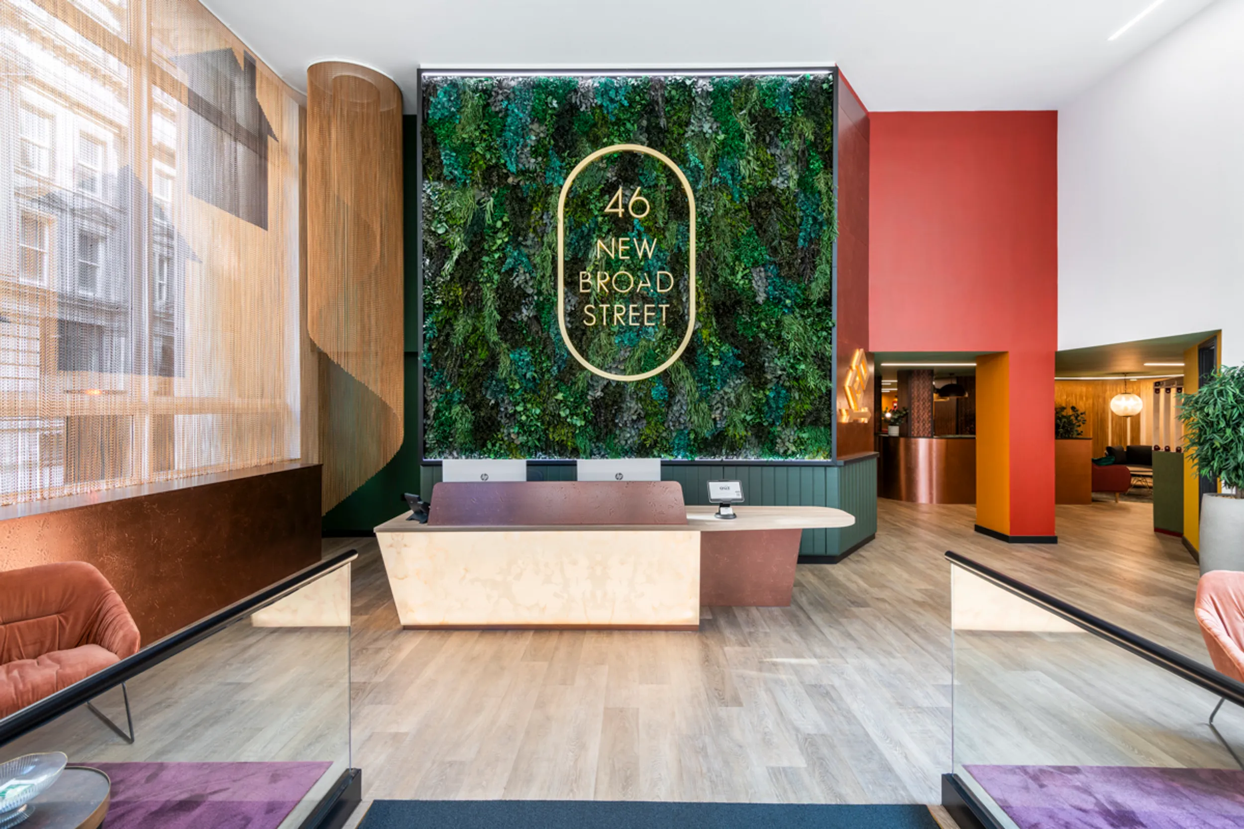 AREA O Si T Office Curator SMALL 1