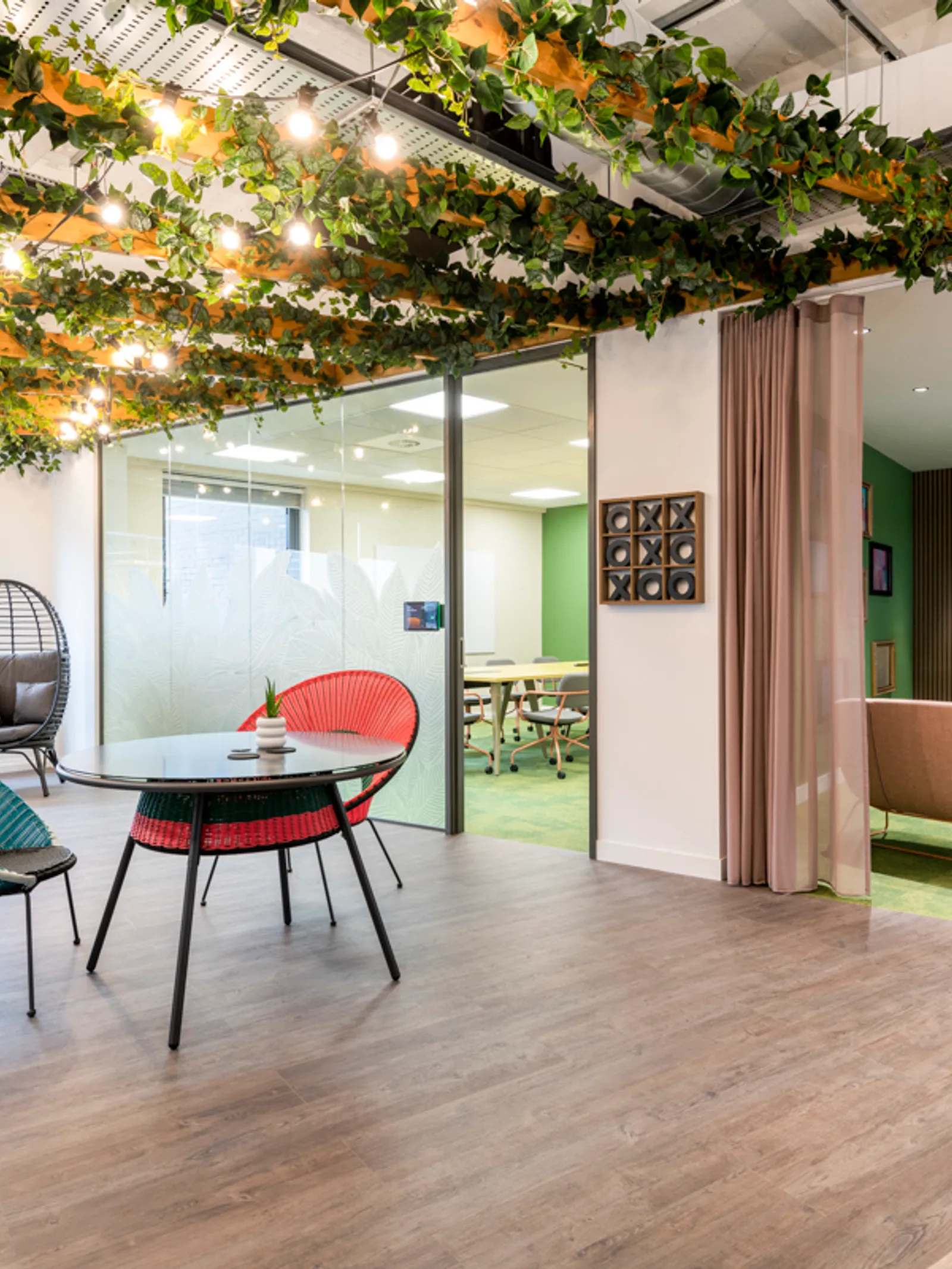 Area Away Resorts OFFICE CURATOR SMALL 7