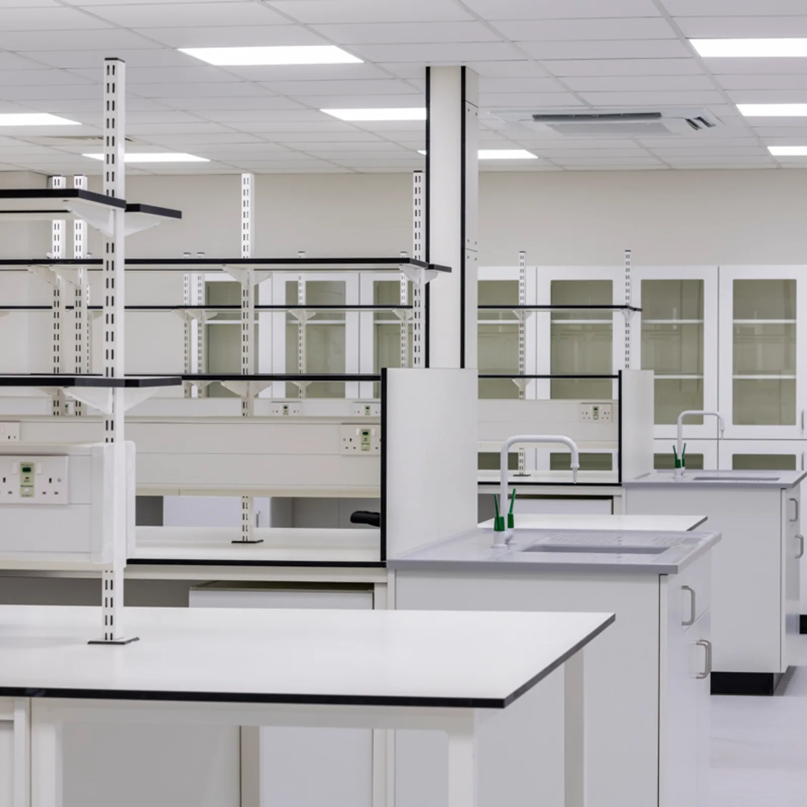 Area Gen Two Office Curator SMALL 15