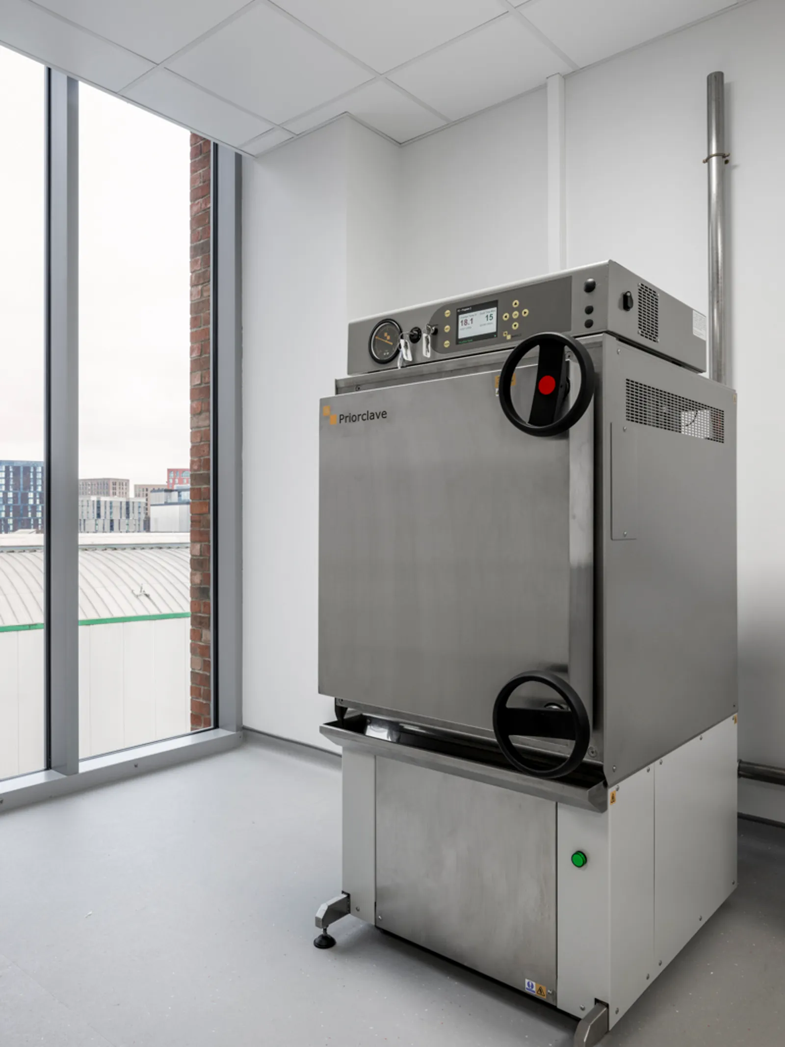 Area Kadans Office Curator SMALL 18