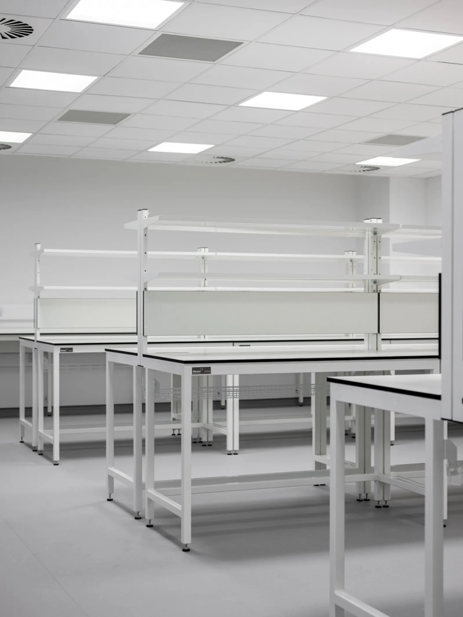 Area Kadans Office Curator SMALL 6