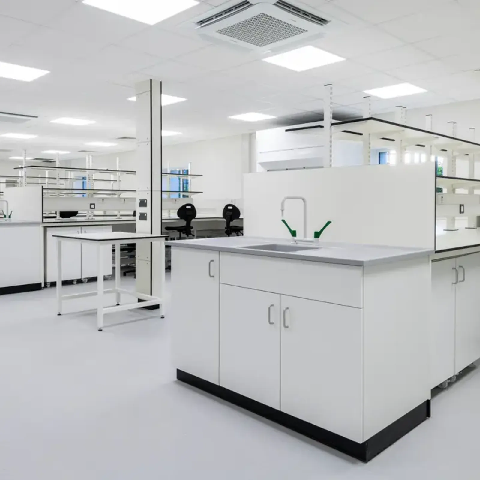 Workstation Design for Open Lab