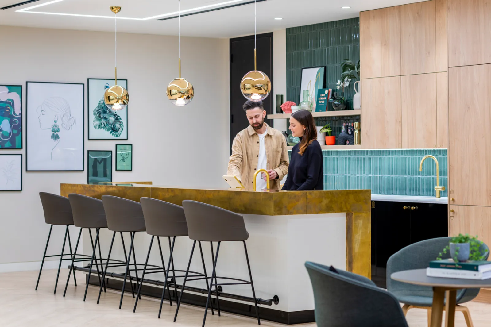 Area Orega Office Curator SMALL 7