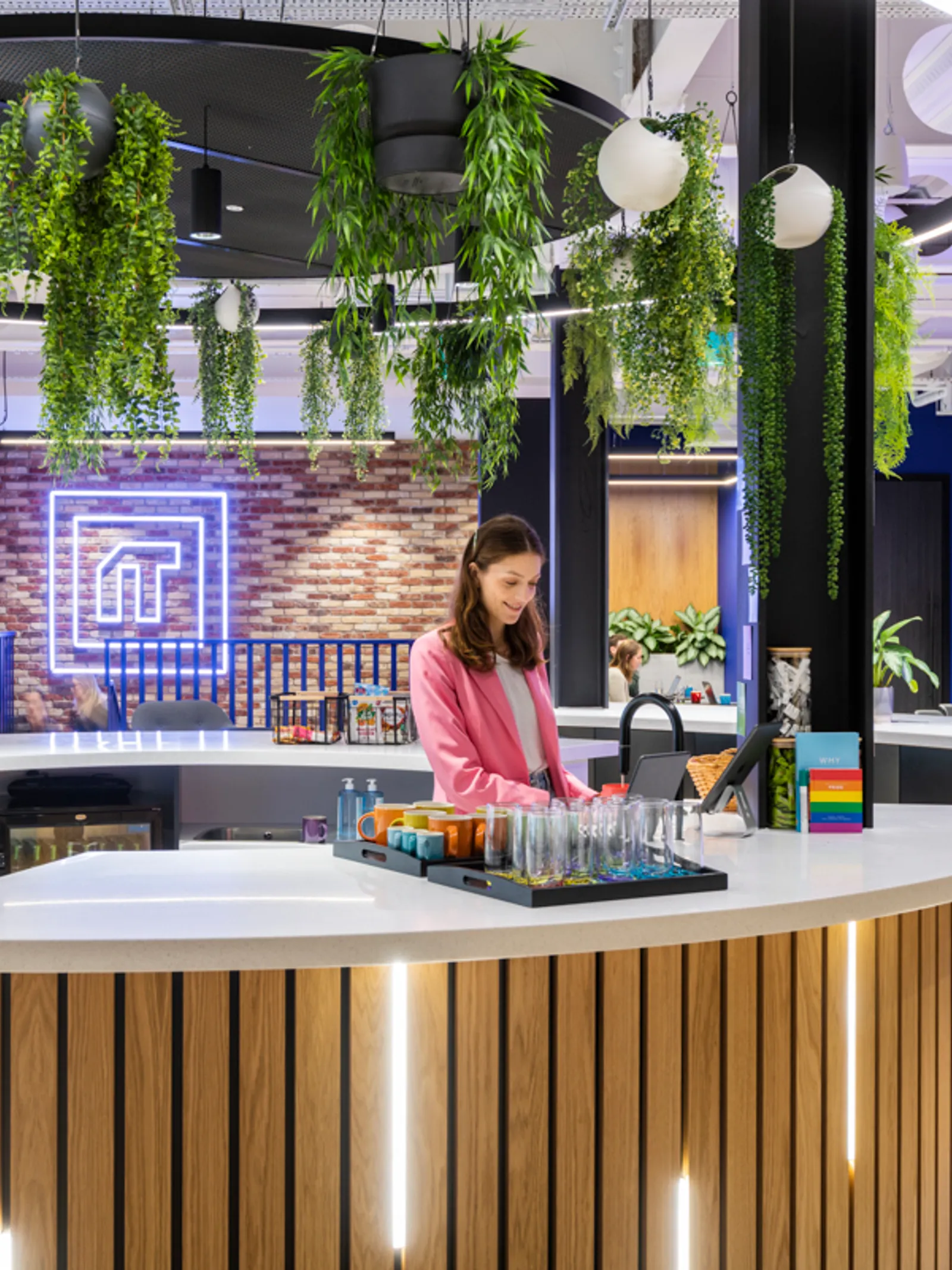 Area i Tech Media 2nd Edit Office Curator SMALL 10