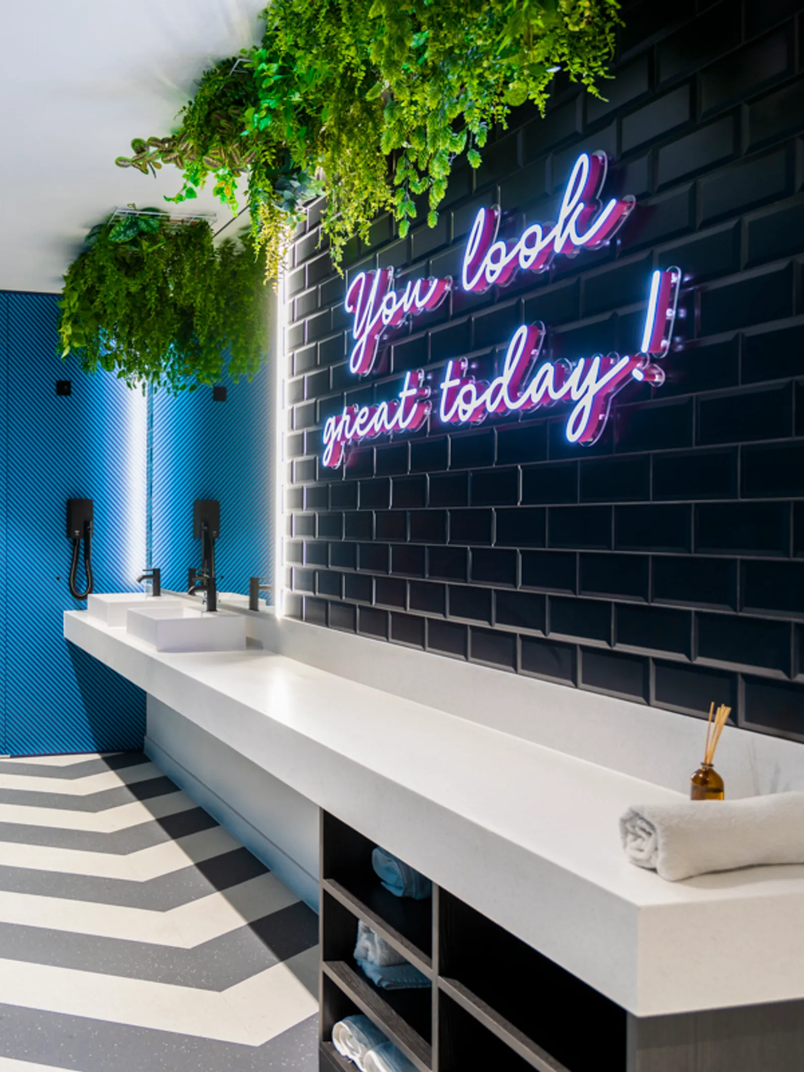 Area i Tech Media 2nd Edit Office Curator SMALL 24