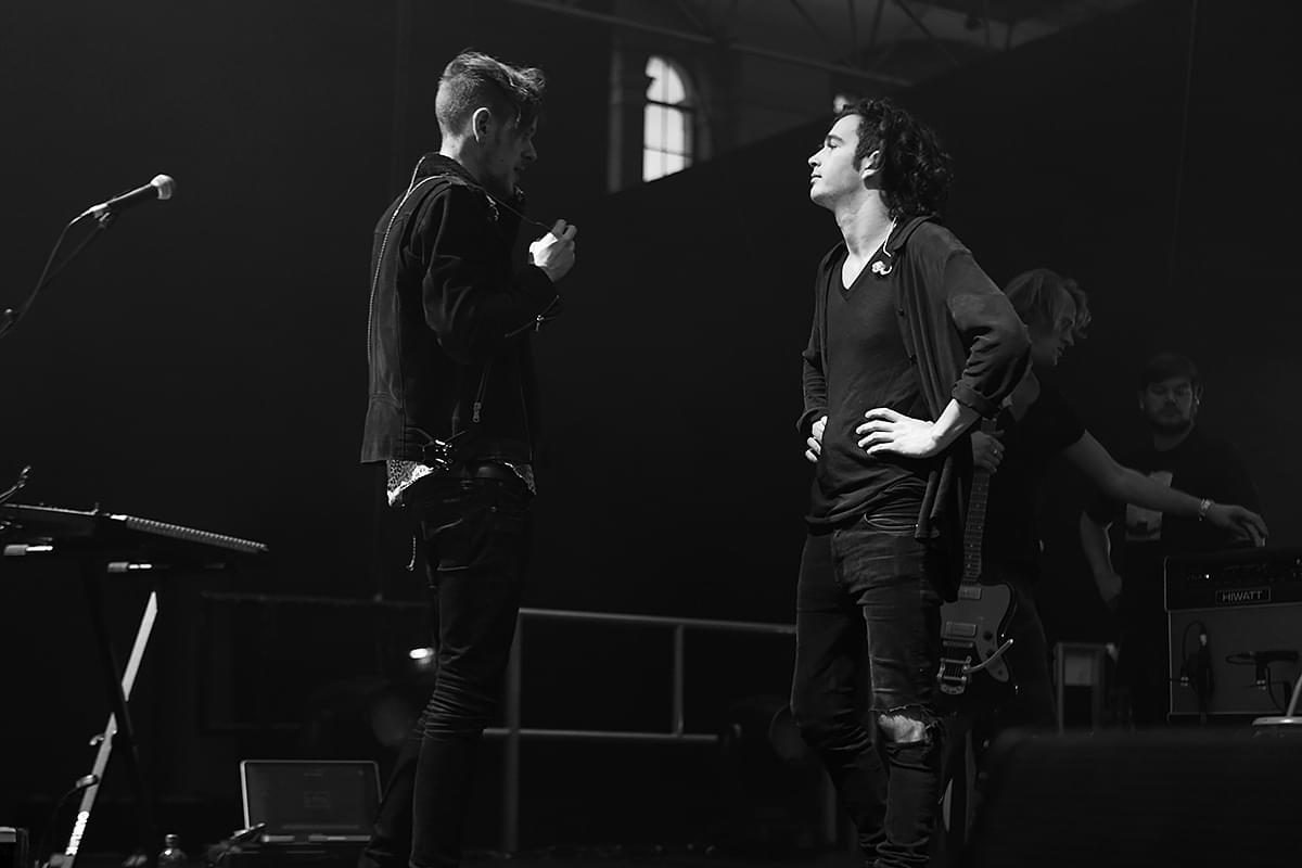 The 1975 32