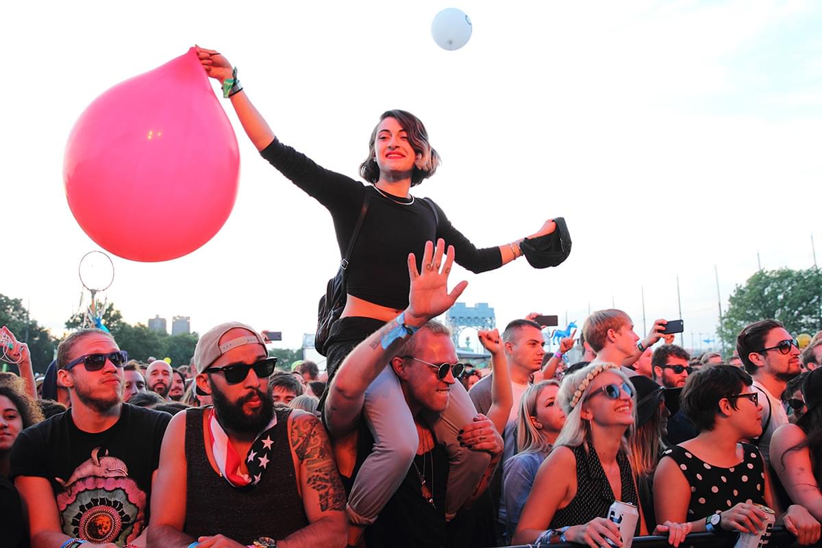 Crowd govsball bc11