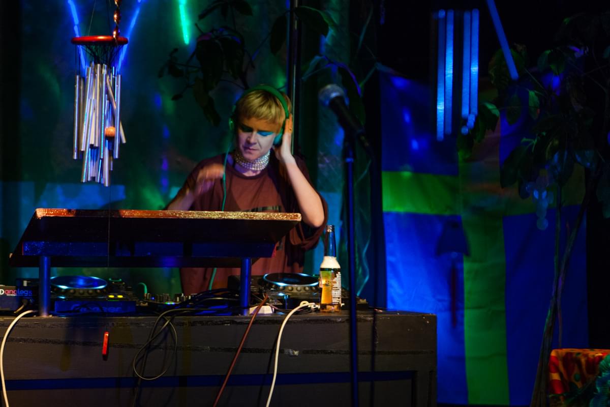 Zhala live 5697