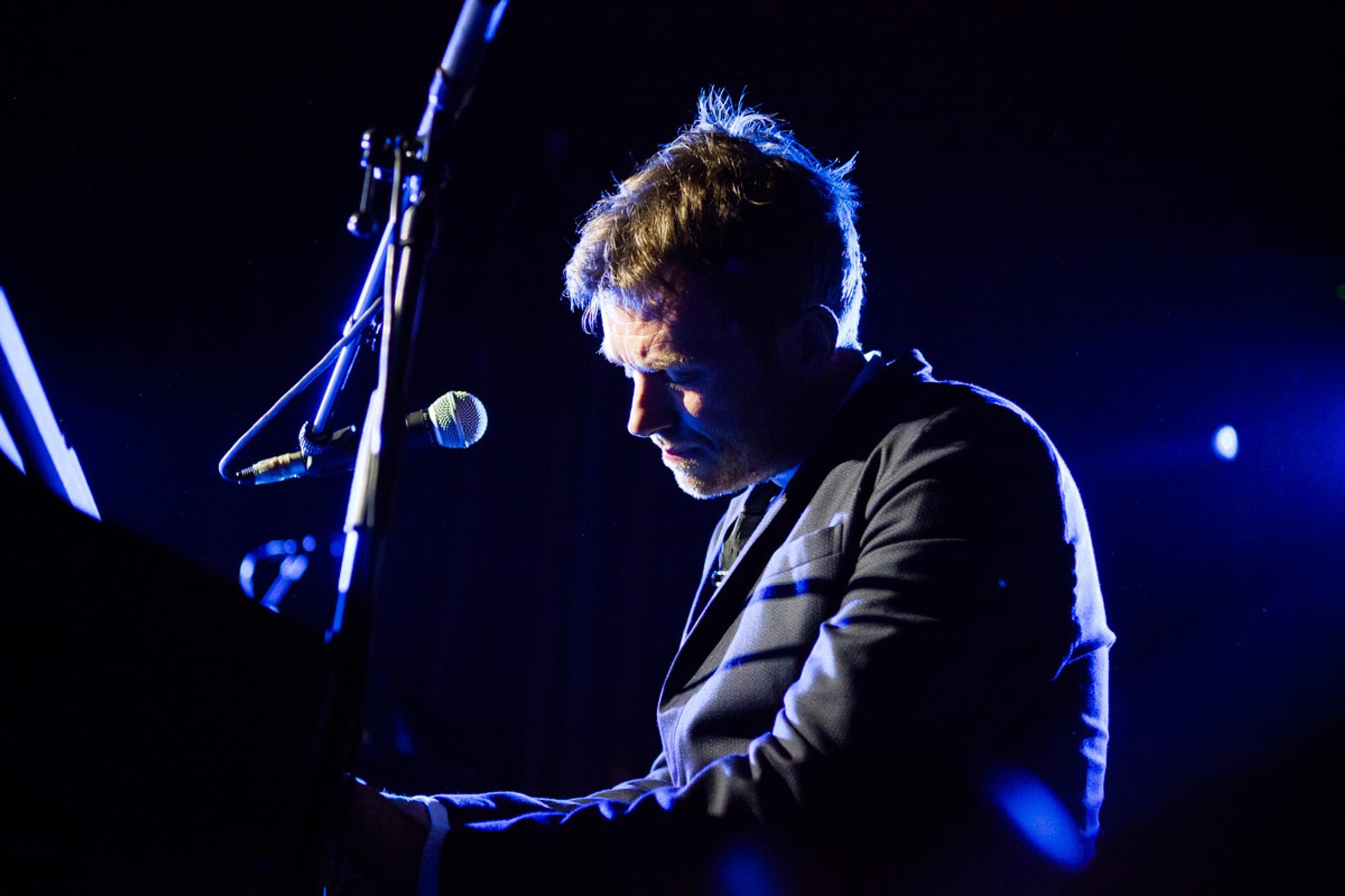 Exclusive: Laura'S New Project – Will It Be A Success? - k0zijx8