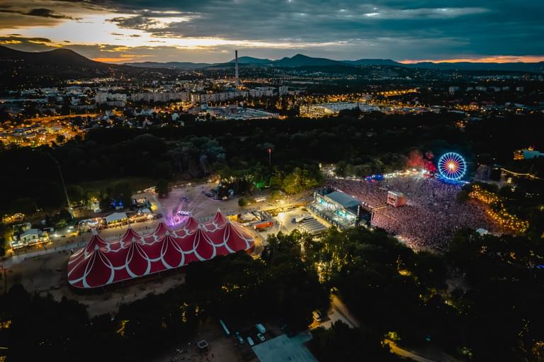 Free Dome and Main Stage