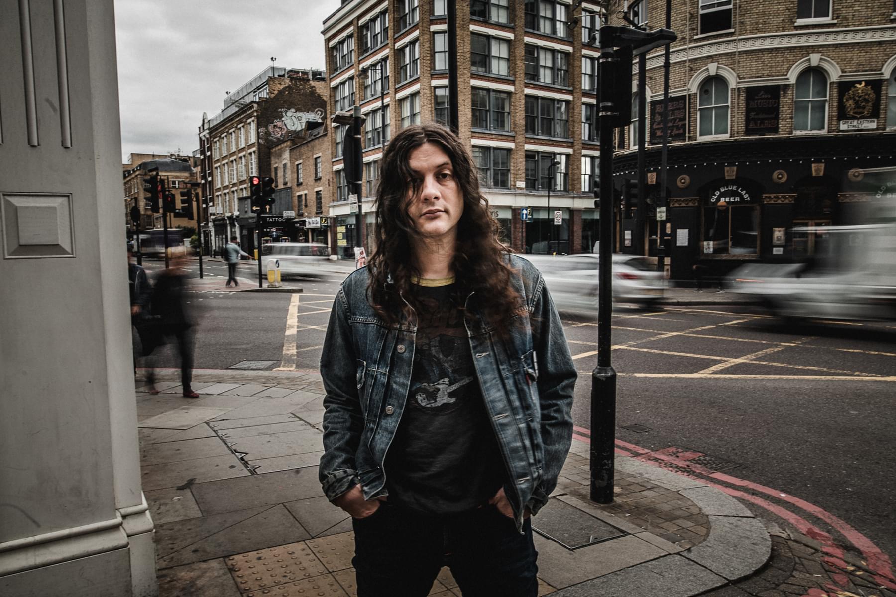 Kurt Vile delivers new single