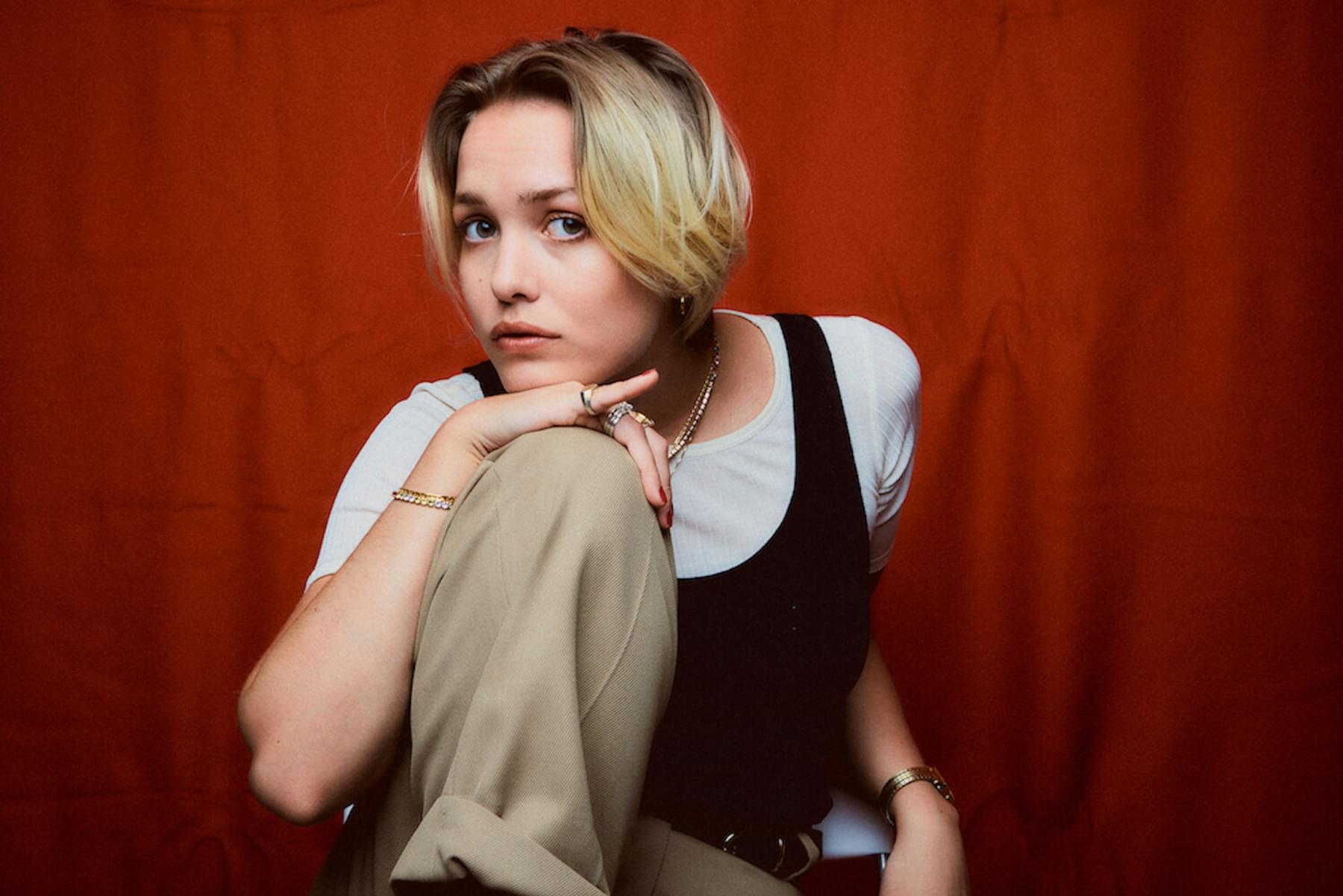 Actor and musician Resa owns her sexuality on sultry new single