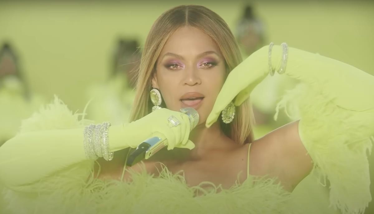 Robin S. thanks Beyoncé for