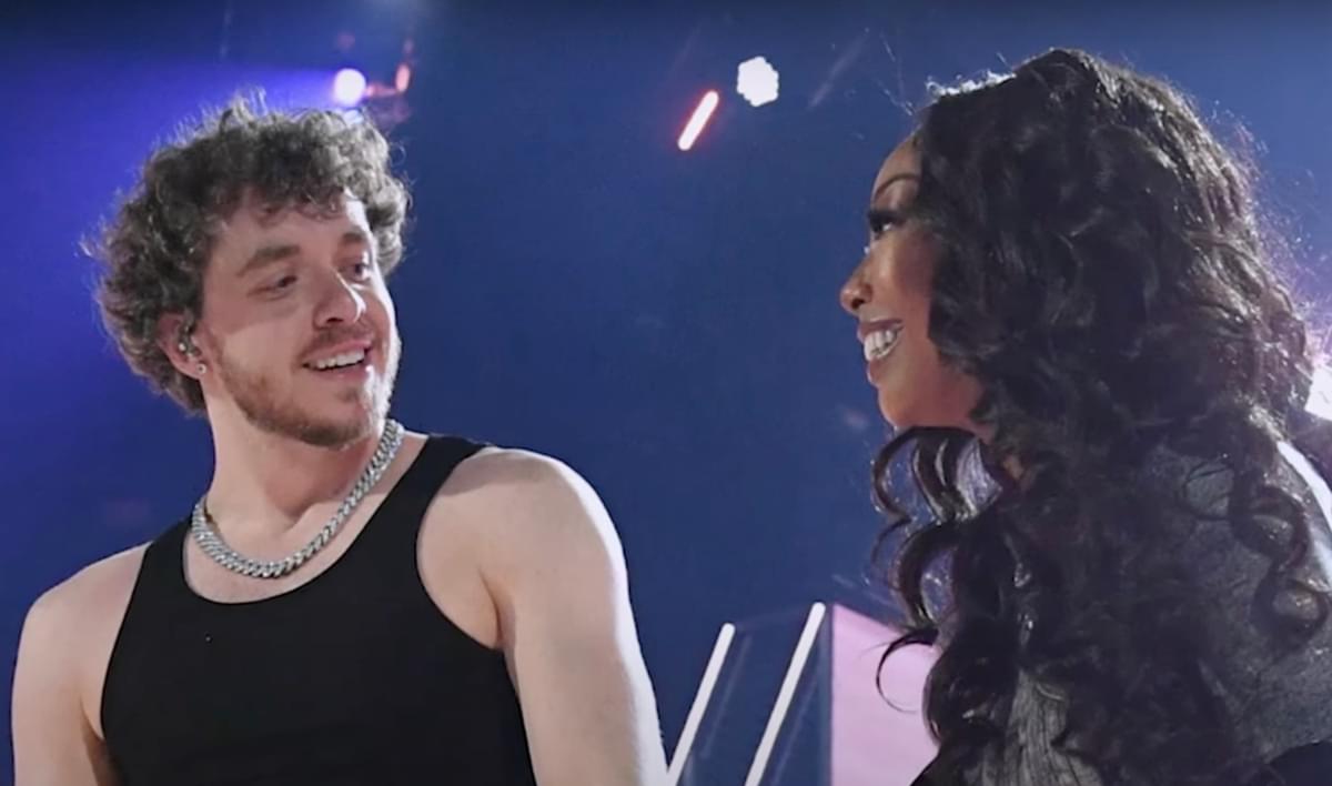 Brandy joins Jack Harlow for "First Class" at BET Awards 2022 | The