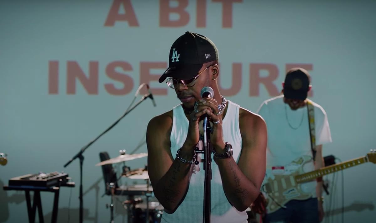 Che lingo A Bit Insecure youtube music 2020
