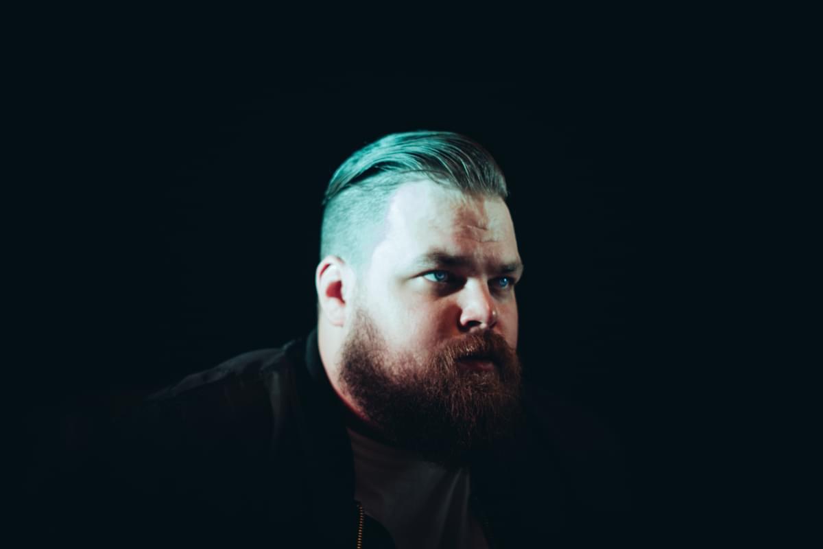 Com truise photo credit effixx 4