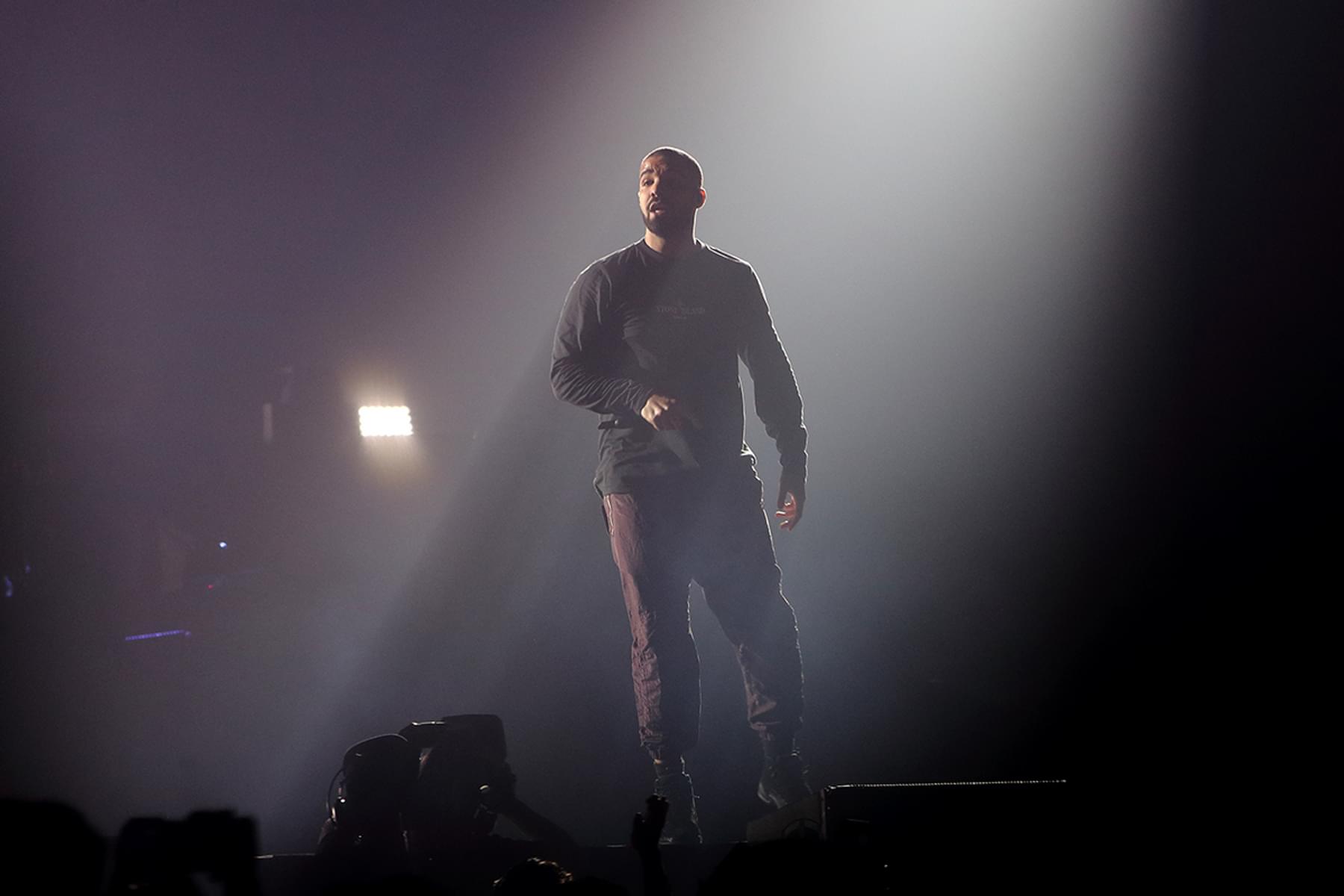 Drakes Age A Nostalgic Journey Through His Musical Milestones - qhzdd6d