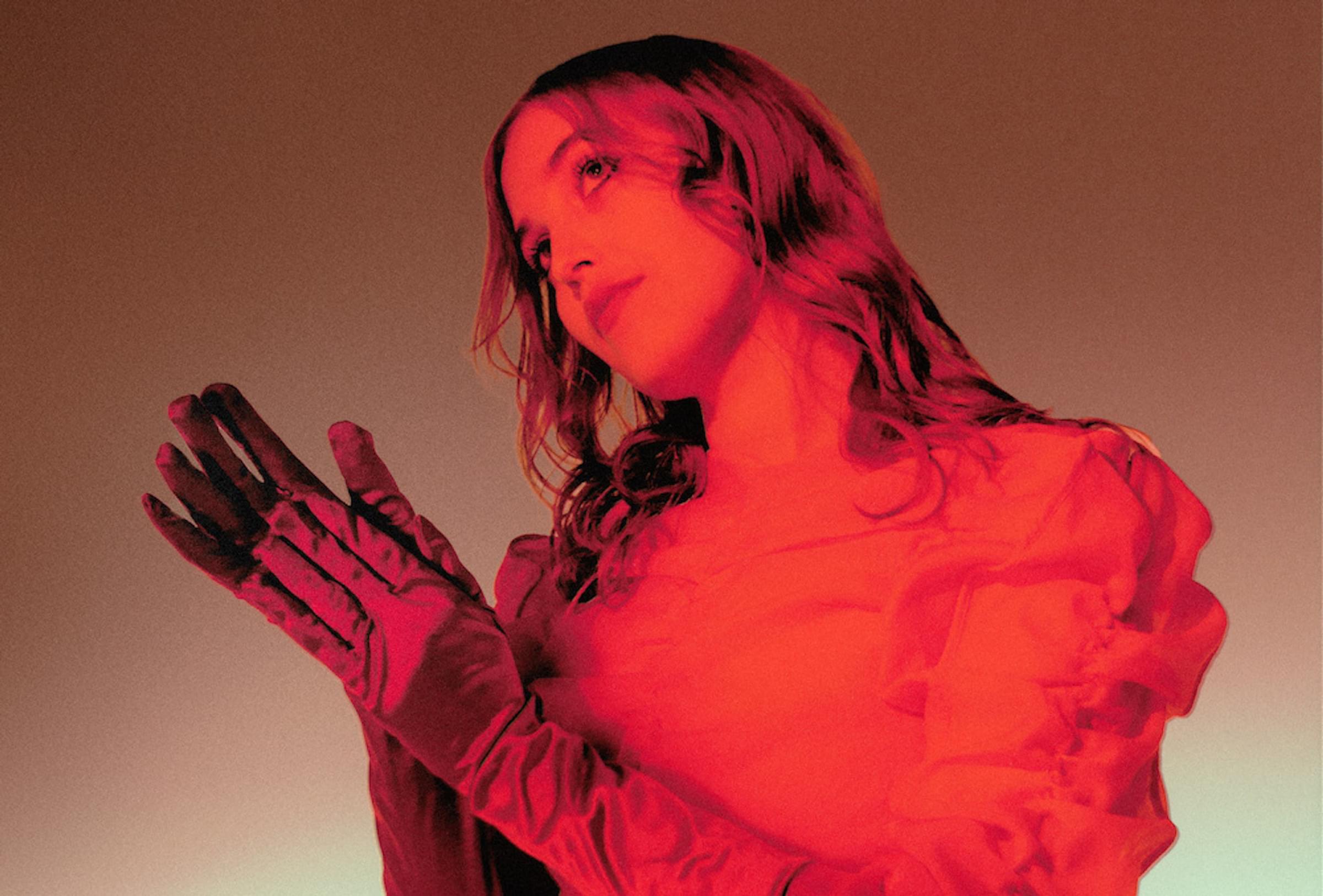 Hatchie Shares New Album Title track Giving The World Away The Line hatchie-shares-new-album-title-track-giving-the-world-away-the-line