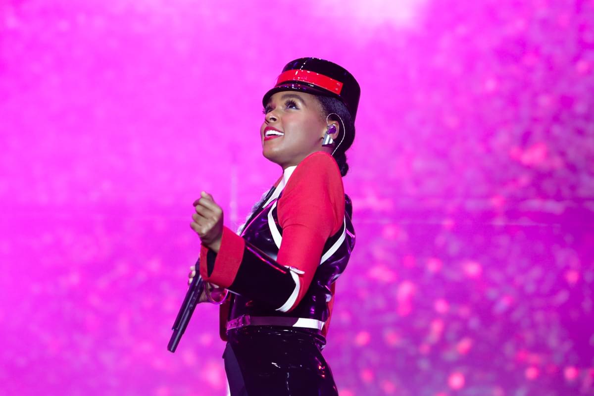 Janelle 8 of 12