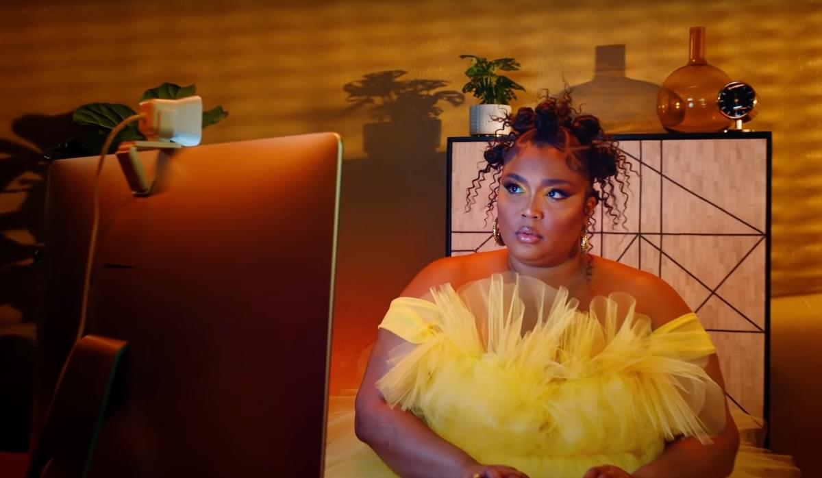 Lizzo logitech defy logic 2022 youtube