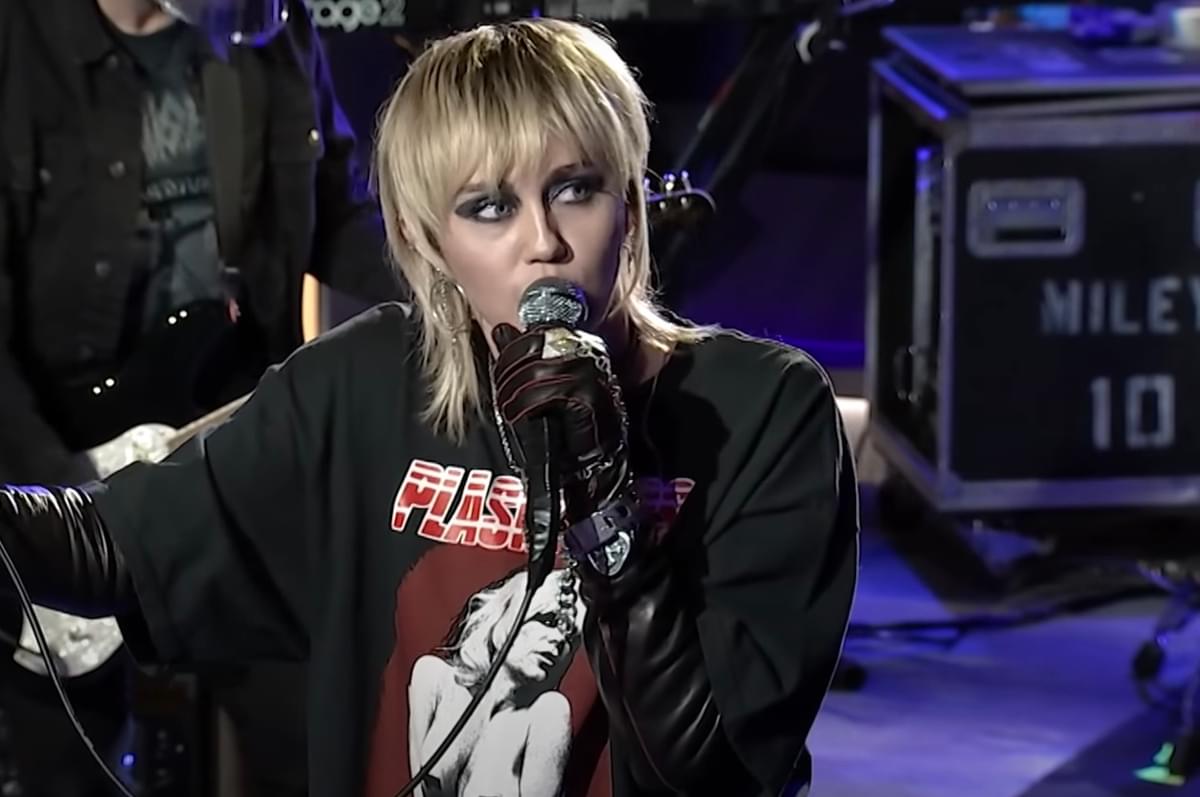 Miley cyrus hole doll parts cover howard stern show