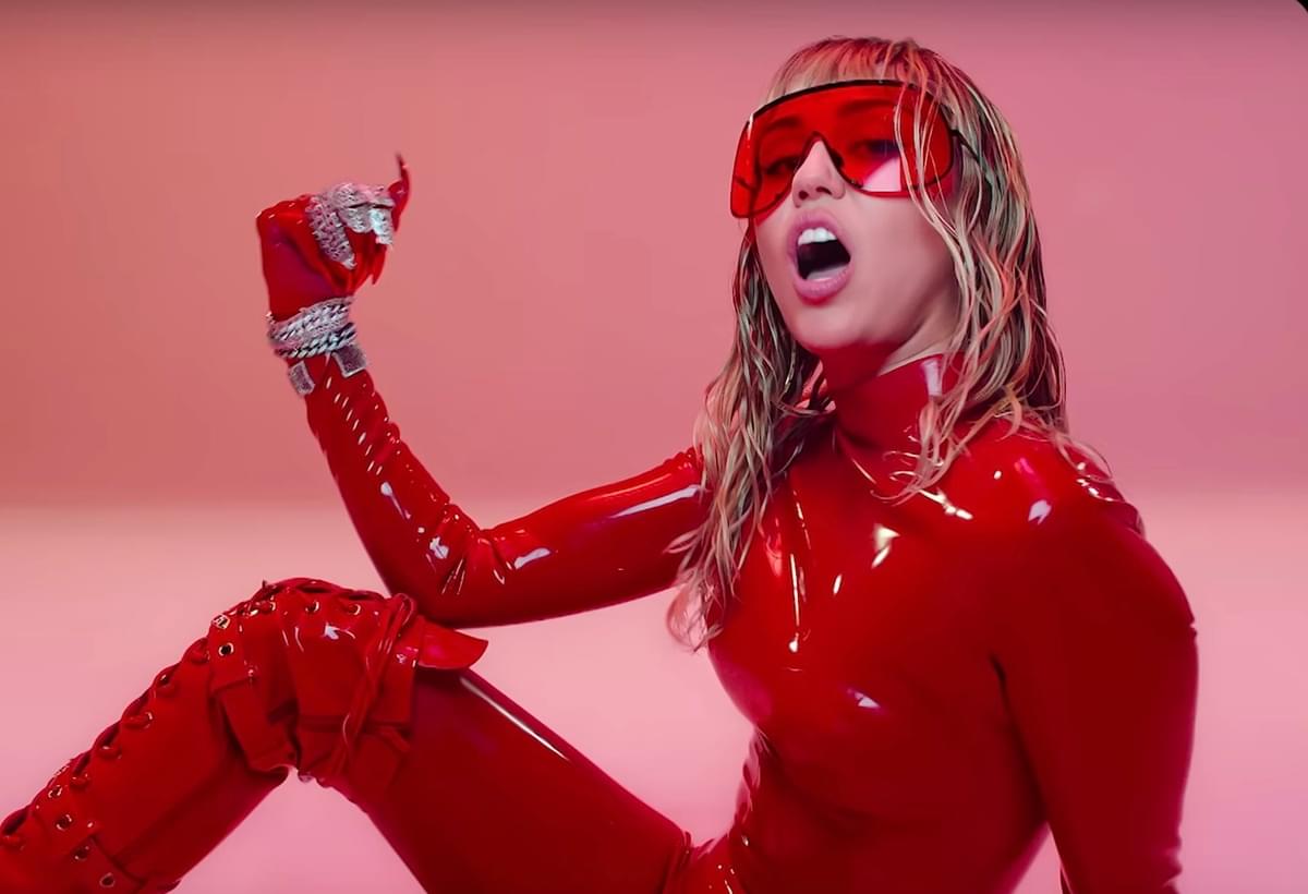 Miley cyrus mothers daughter video