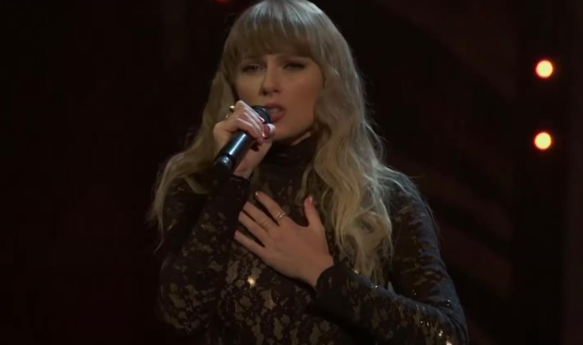 Taylor swift carole king cover rock and roll hall of fame 2021 youtube
