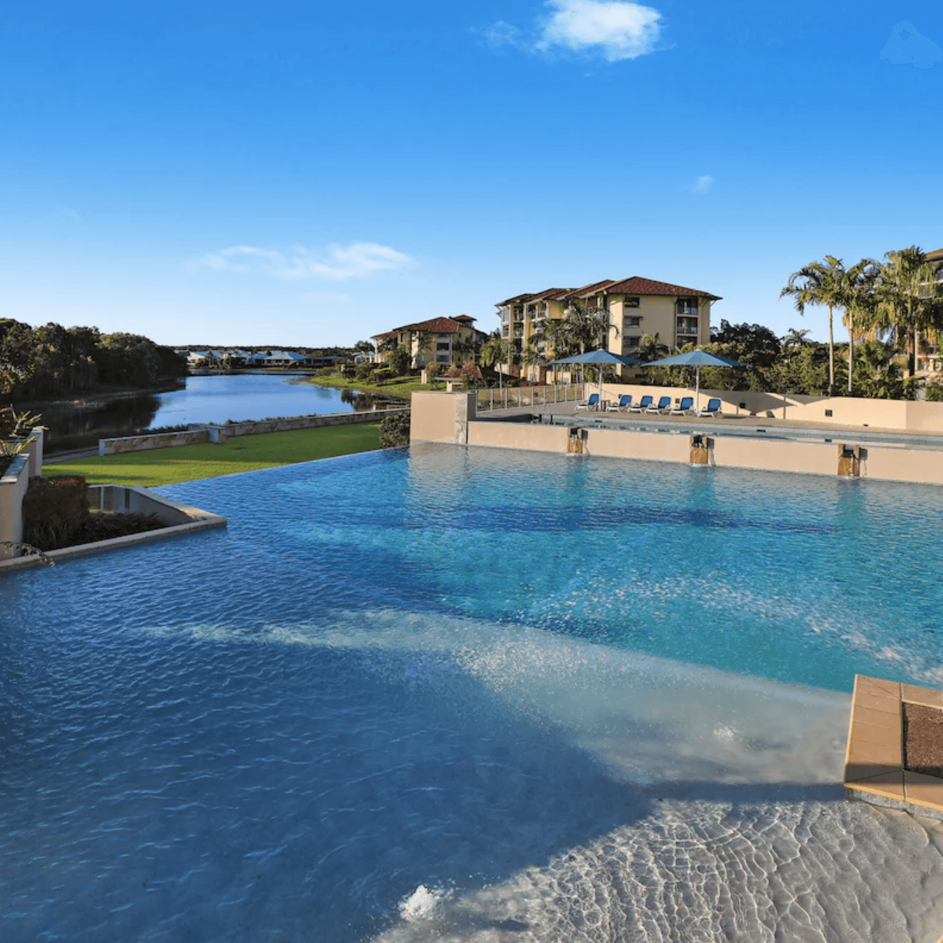 Pelican Waters Resort