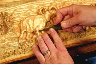 Lavorare il legno: gli strumenti, le tecniche e le cautele