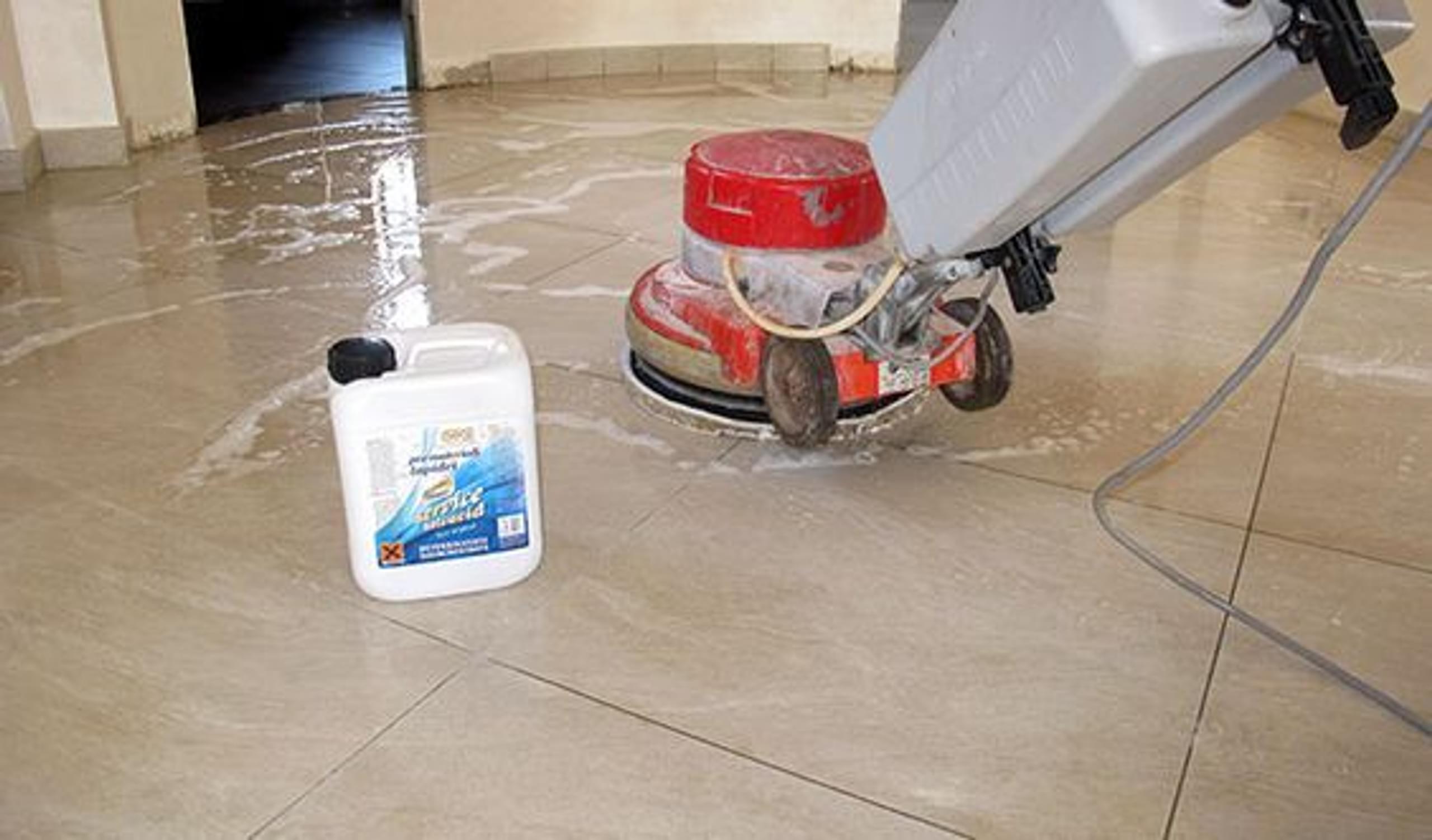 Sesso anale: guida per pulire il pavimento di casa ed evitare l'effetto  Togo