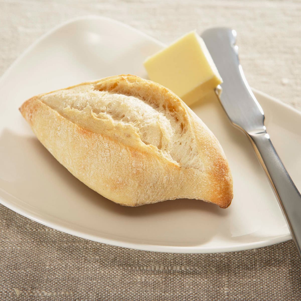 petit pain diamant avec carré de beurre