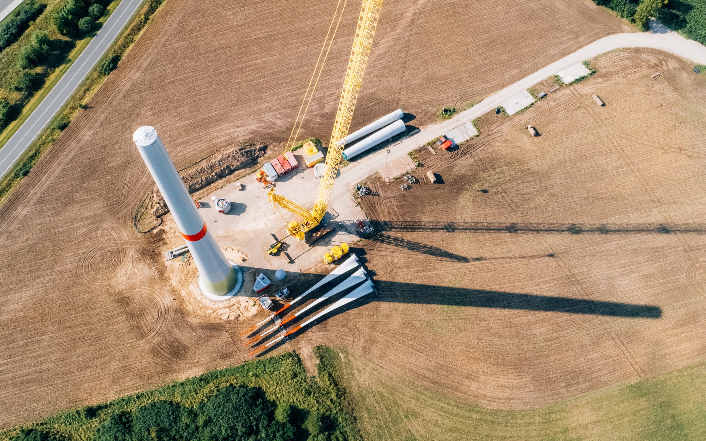 Wind turbine crane construction