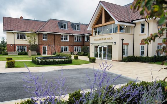 Exterior view of broadbridge park nursing care home in horsham west sussex