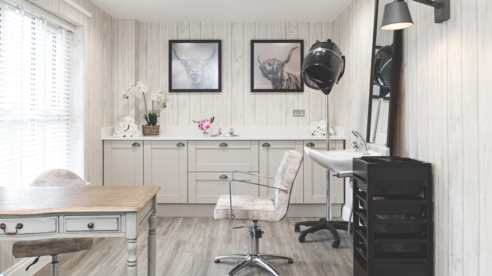 Blenheim Court Care Home resident hair salon