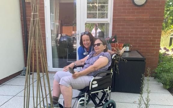 resident grows runner beans