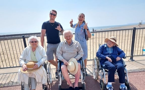 Care residents in Attleborough from Brooklyn House Care Home visit the Gorleston beach