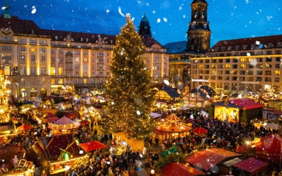 Christmas Market With Snow